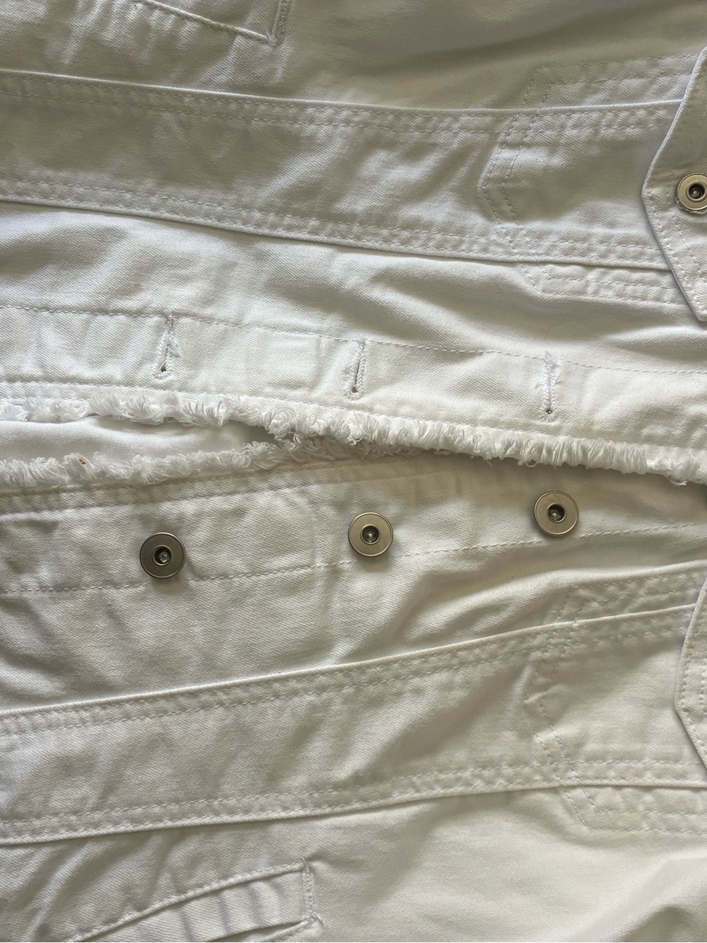 CHARLIE B White Frayed-Trim Denim Jacket - Picture 3 of 5